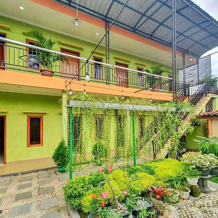 Reddoorz Syariah At Graha Adi Karya Kartasura Hotel Kartosuro Buitenkant foto