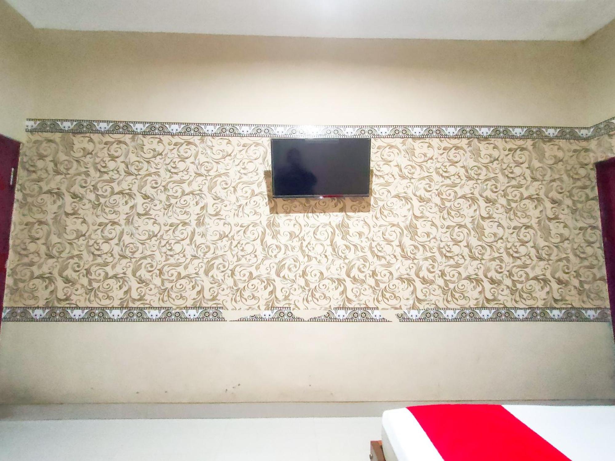 Reddoorz Syariah At Graha Adi Karya Kartasura Hotel Kartosuro Buitenkant foto