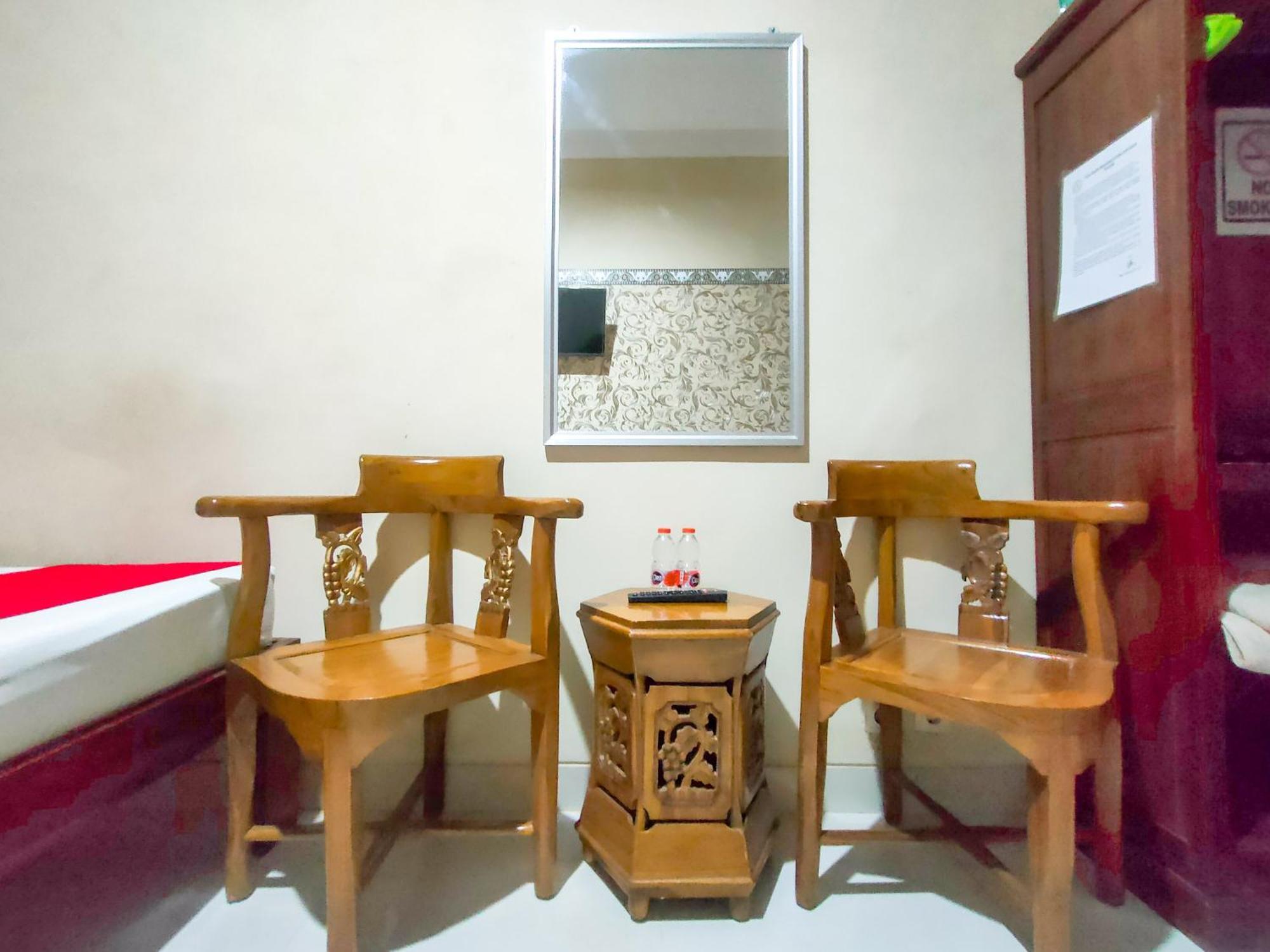 Reddoorz Syariah At Graha Adi Karya Kartasura Hotel Kartosuro Buitenkant foto