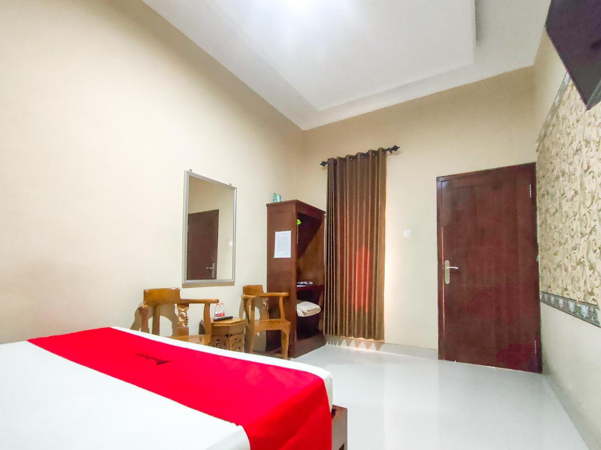 Reddoorz Syariah At Graha Adi Karya Kartasura Hotel Kartosuro Buitenkant foto