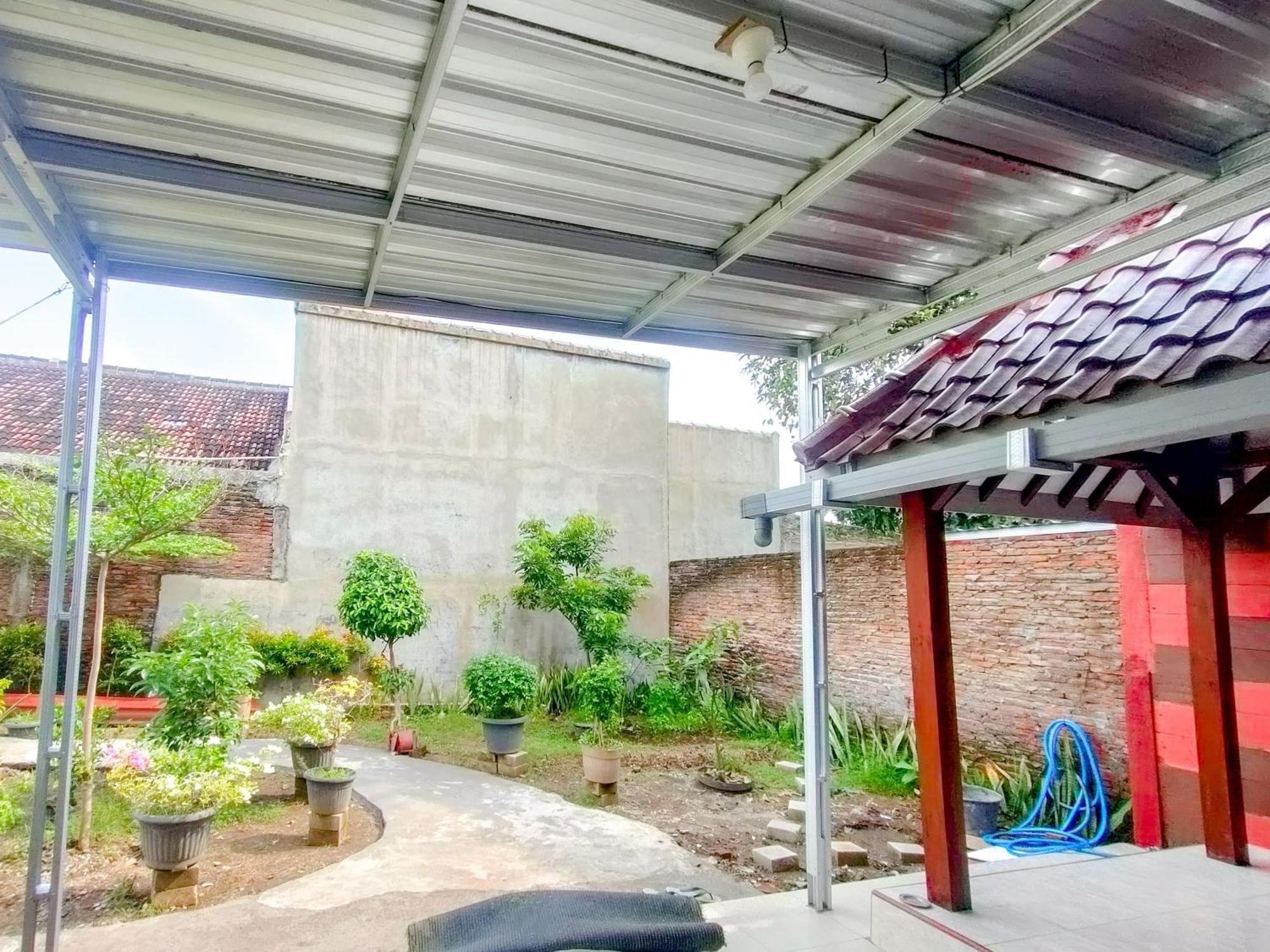 Reddoorz Syariah At Graha Adi Karya Kartasura Hotel Kartosuro Buitenkant foto