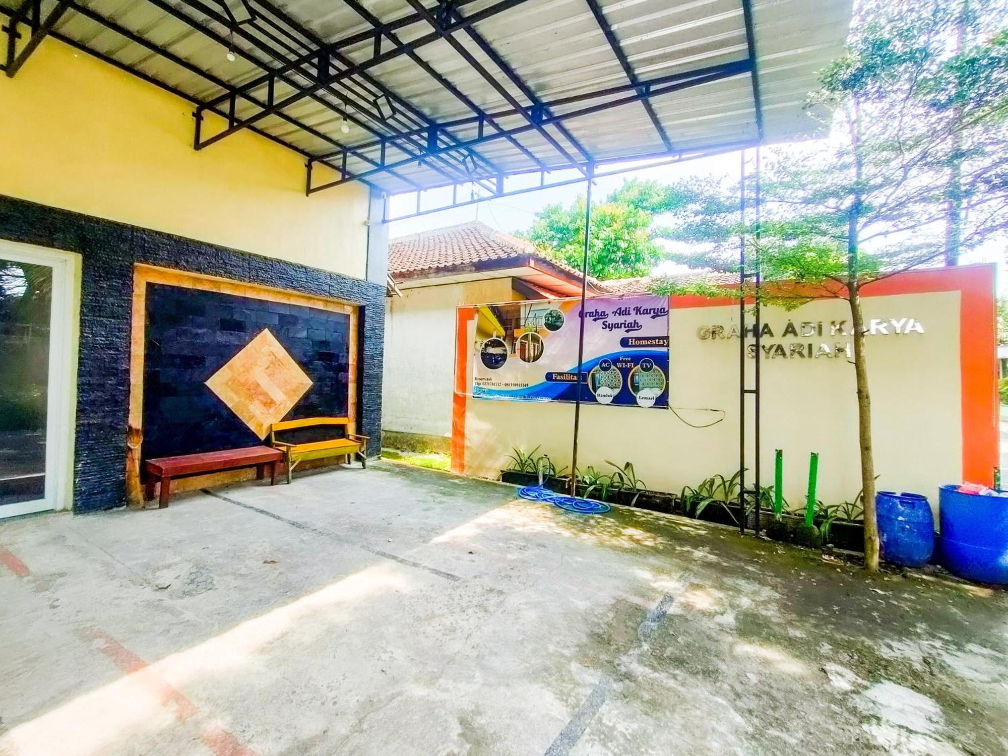Reddoorz Syariah At Graha Adi Karya Kartasura Hotel Kartosuro Buitenkant foto